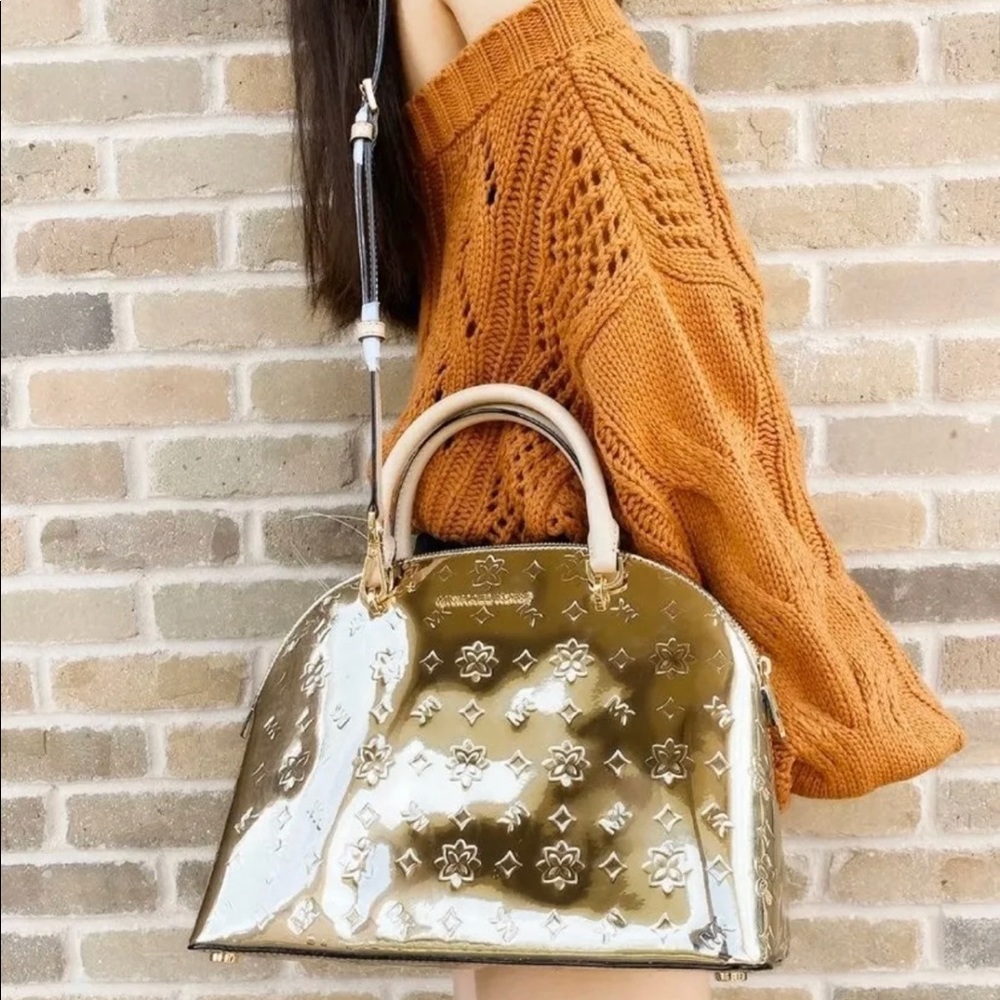 Michael Kors pale gold Emmy cross body